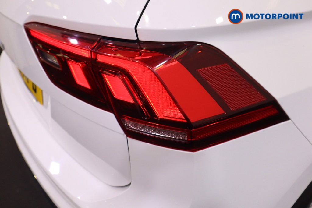 Volkswagen Tiguan Life Manual Petrol SUV - Stock Number (1564570) - 22nd supplementary image