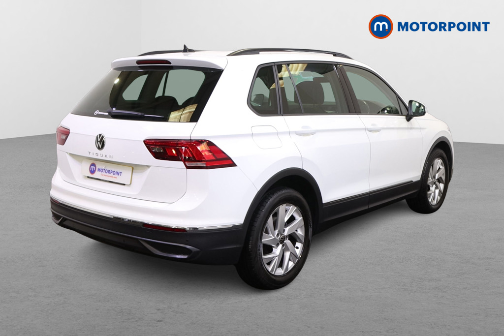 Volkswagen Tiguan Life Manual Petrol SUV - Stock Number (1564570) - Drivers side rear corner