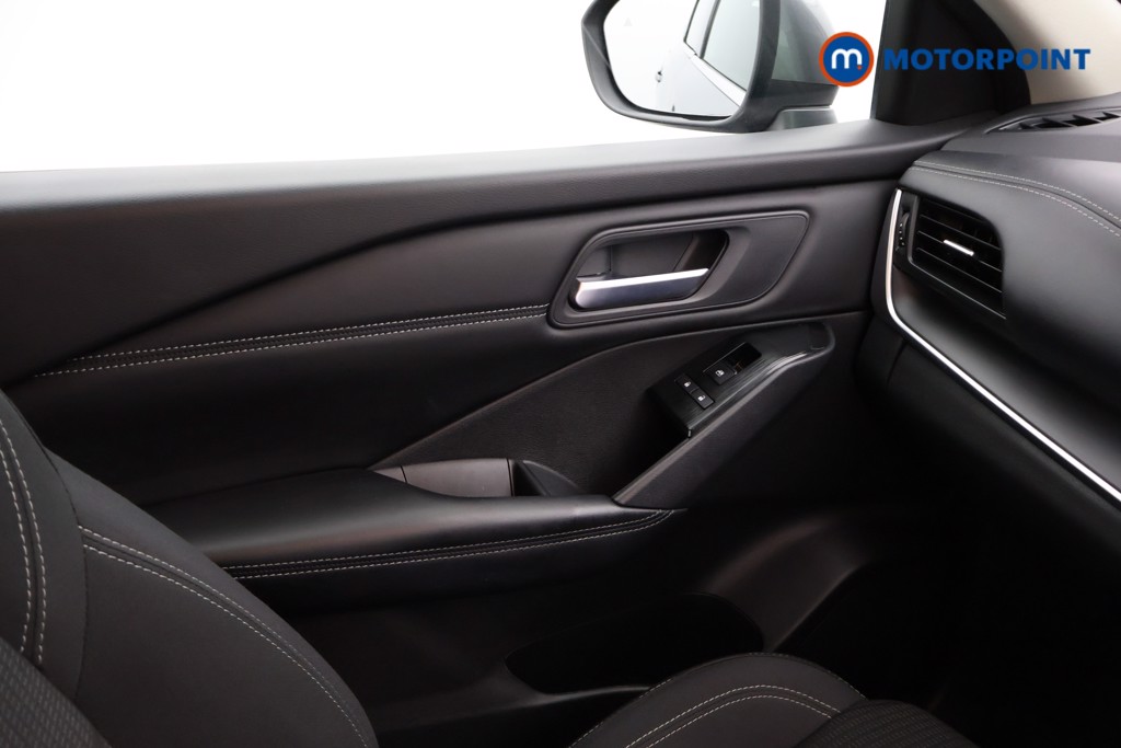 Nissan Qashqai Acenta Premium Manual Petrol SUV - Stock Number (1564678) - 8th supplementary image