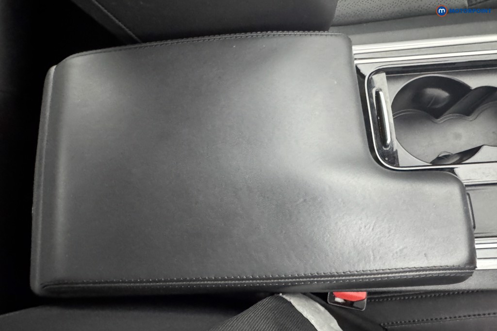 Jaguar XE Portfolio Automatic Petrol Saloon - Stock Number (1564935) - 13th supplementary image