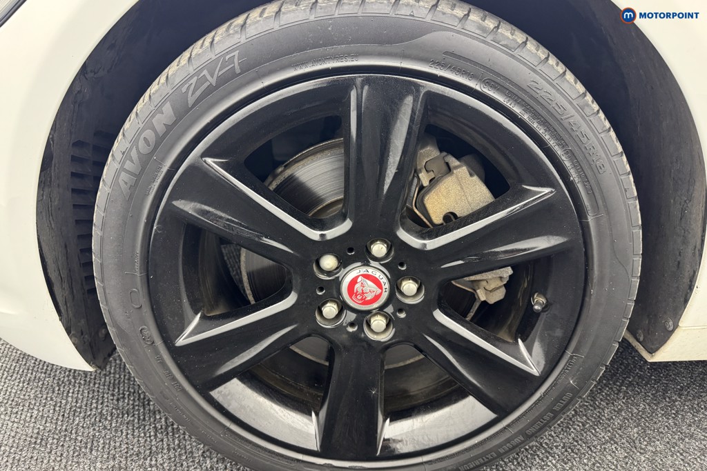 Jaguar XE Portfolio Automatic Petrol Saloon - Stock Number (1564935) - 35th supplementary image