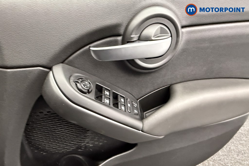 Fiat 500X RED Automatic Petrol SUV - Stock Number (1564943) - 16th supplementary image
