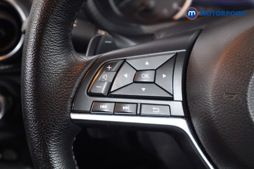 Nissan Juke N-Connecta Automatic Petrol SUV - Stock Number (1564973) - 7th supplementary image