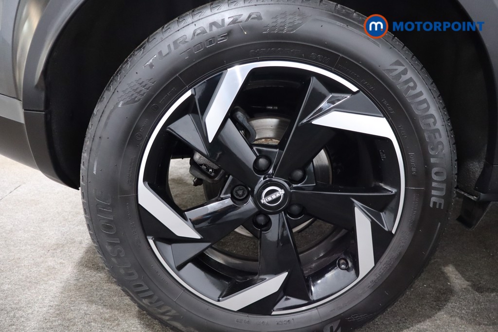 Nissan Juke N-Connecta Automatic Petrol SUV - Stock Number (1564973) - 9th supplementary image