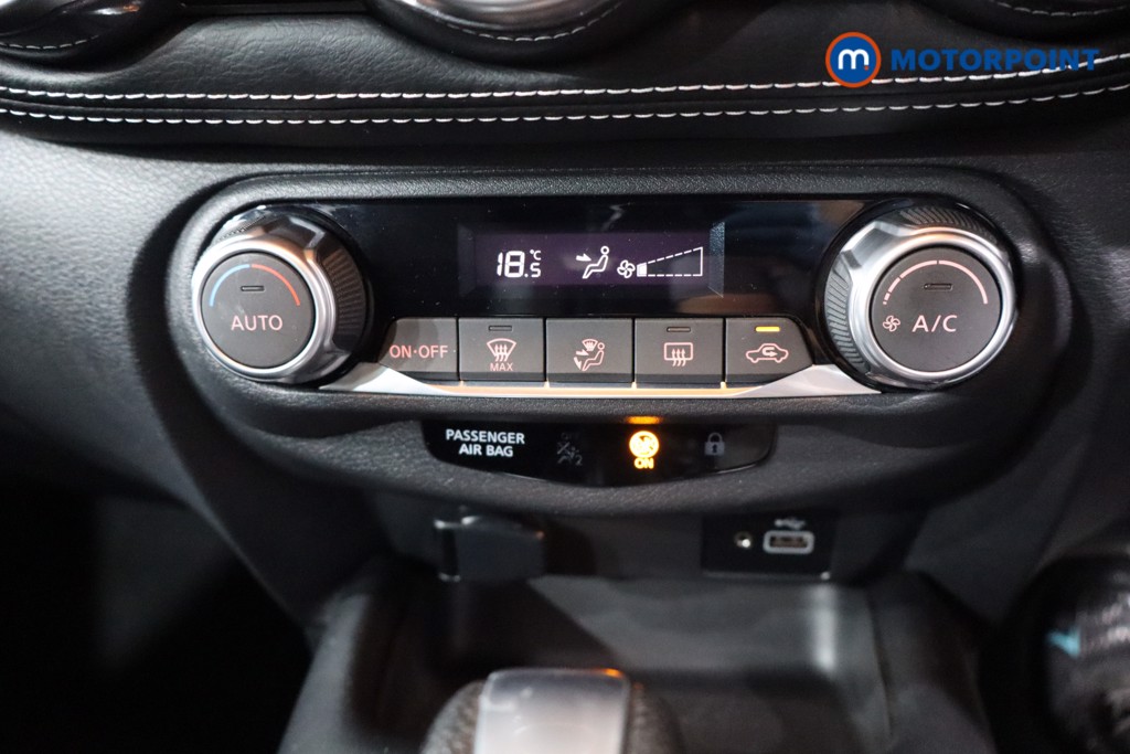 Nissan Juke N-Connecta Automatic Petrol SUV - Stock Number (1564973) - 17th supplementary image