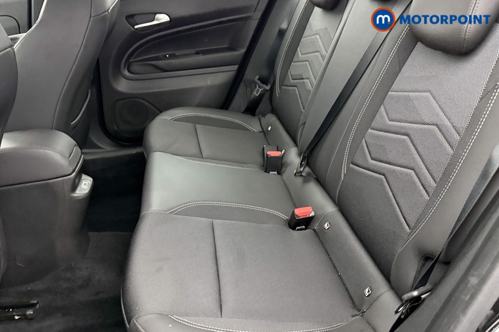 Jeep Avenger Altitude Manual Petrol SUV - Stock Number (1565138) - 18th supplementary image