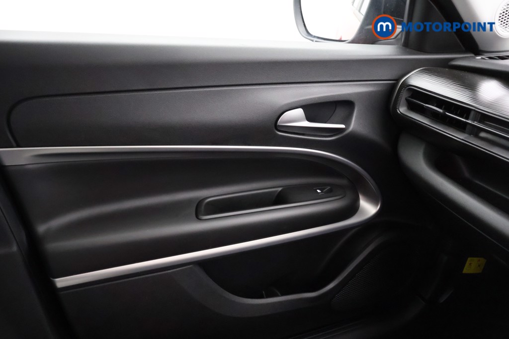 Jeep Avenger Altitude Manual Petrol SUV - Stock Number (1565150) - 8th supplementary image