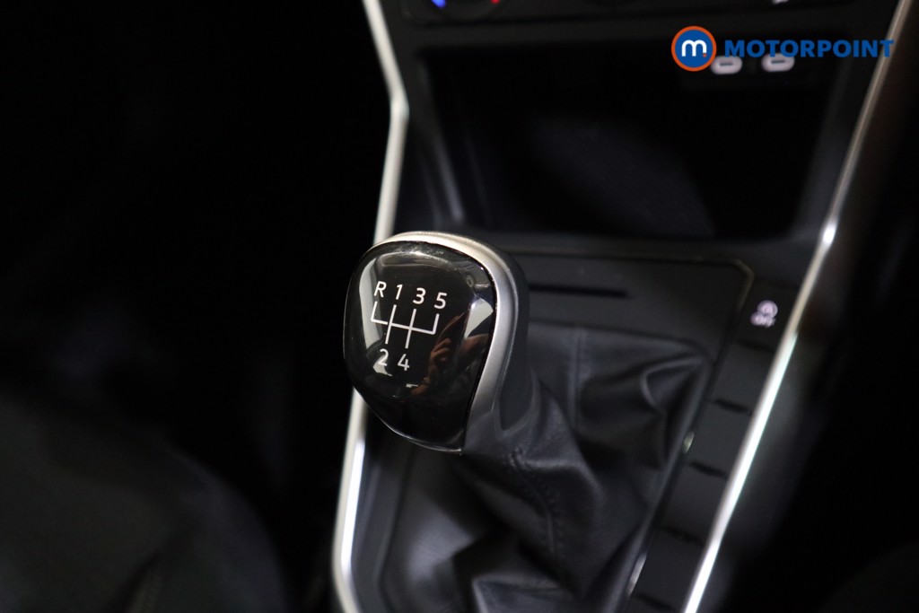 Volkswagen Polo Life Manual Petrol Hatchback - Stock Number (1565395) - 5th supplementary image