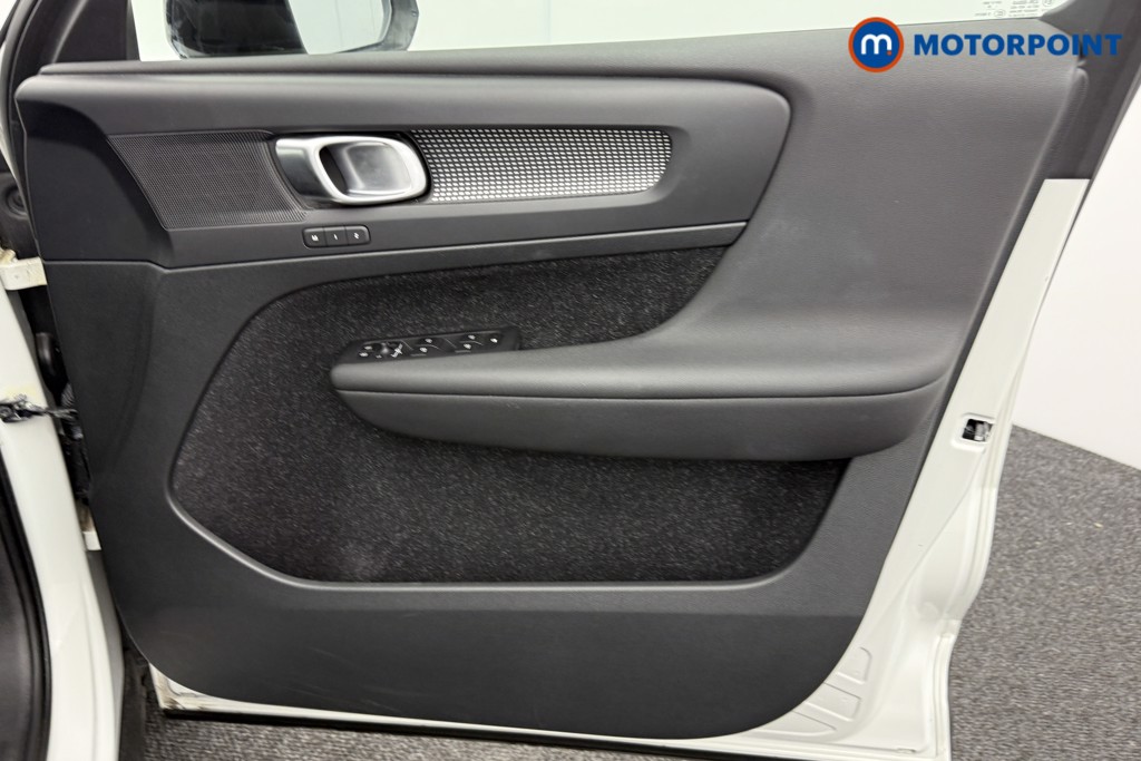 Volvo Xc40 R Design Automatic Petrol SUV - Stock Number (1565500) - 13th supplementary image