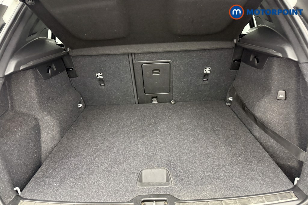Volvo Xc40 R Design Automatic Petrol SUV - Stock Number (1565500) - 18th supplementary image