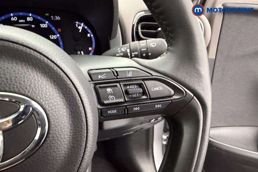 Toyota Yaris Cross Excel Automatic Petrol-Electric Hybrid Estate - Stock Number (1565544) - 16th supplementary image