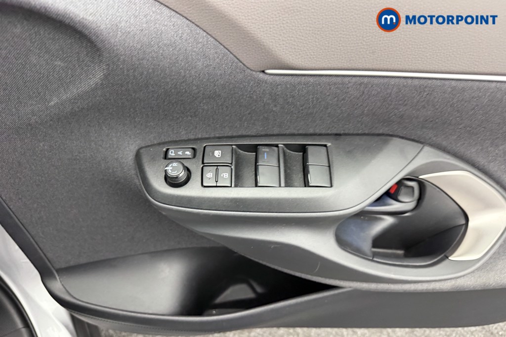 Toyota Yaris Cross Excel Automatic Petrol-Electric Hybrid Estate - Stock Number (1565544) - 18th supplementary image