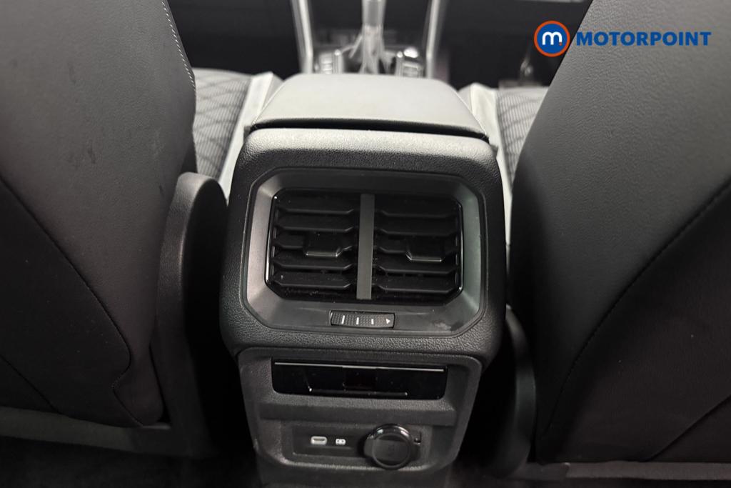 Volkswagen Tiguan R-Line Automatic Petrol SUV - Stock Number (1565588) - 21st supplementary image