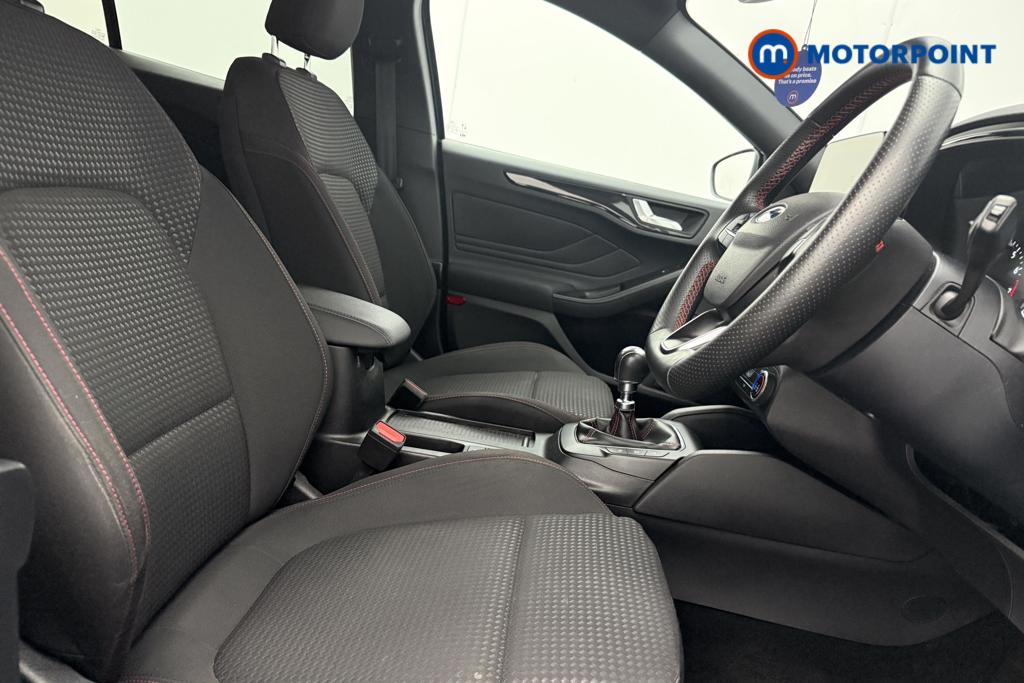 Ford Focus St-Line Manual Petrol Hatchback - Stock Number (1565970) - 8th supplementary image