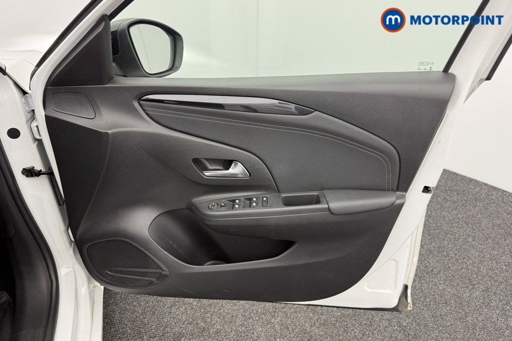 Vauxhall Corsa Elite Nav Manual Petrol Hatchback - Stock Number (1565999) - 17th supplementary image