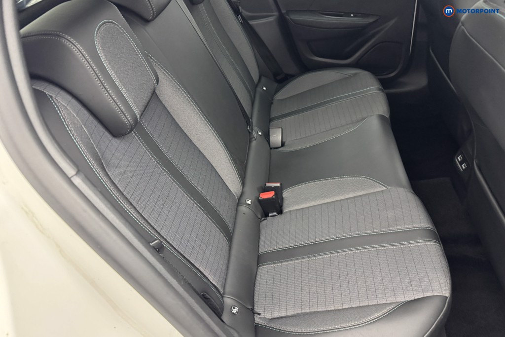 Peugeot 208 Allure Premium Manual Petrol Hatchback - Stock Number (1566024) - 4th supplementary image