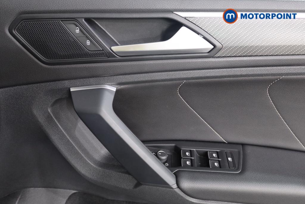 Volkswagen Tiguan R-Line Automatic Petrol SUV - Stock Number (1566055) - 14th supplementary image