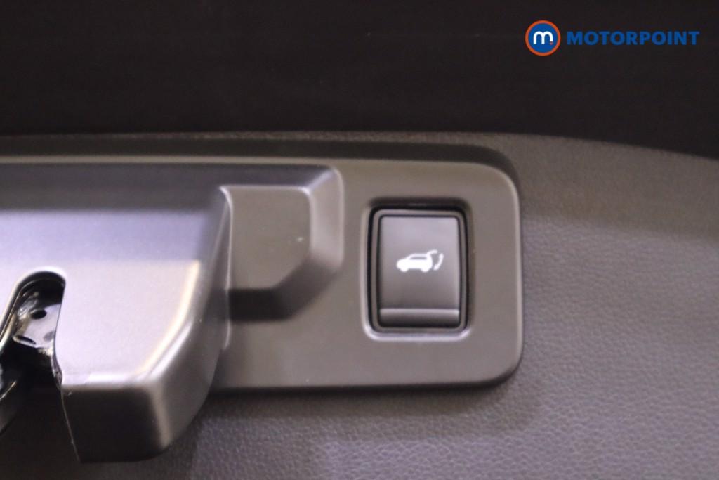 Renault Austral Techno Esprit Alpine Automatic Petrol-Electric Hybrid SUV - Stock Number (1566194) - 18th supplementary image