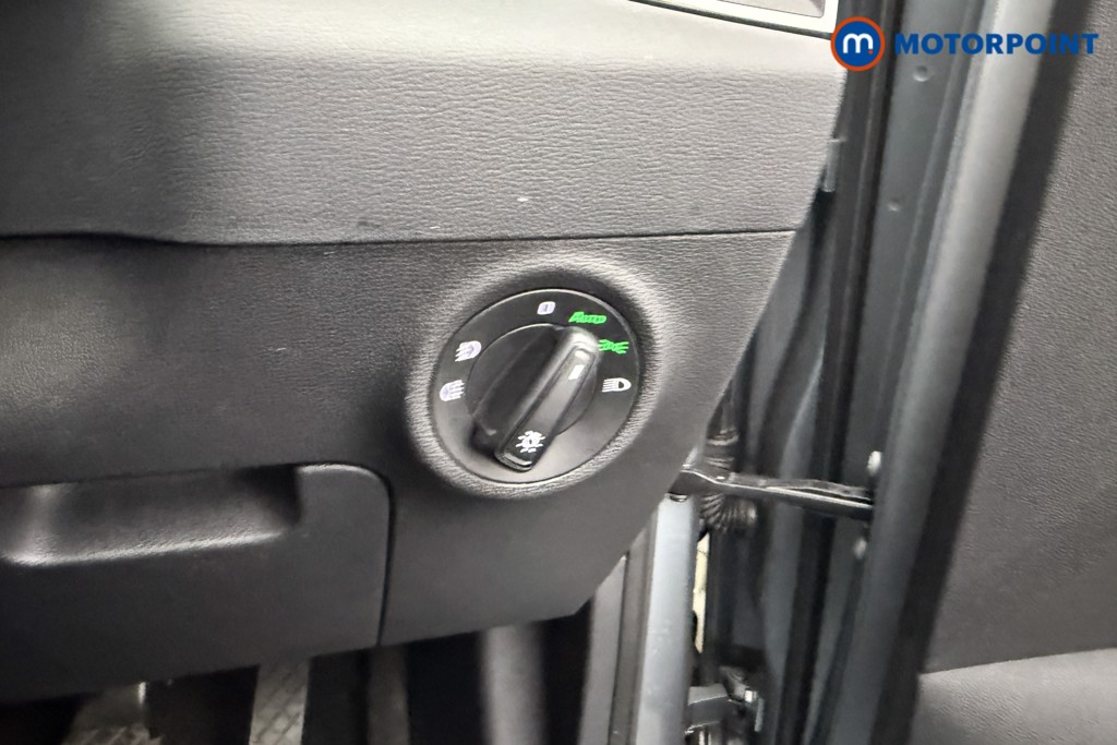 Skoda Karoq Se Technology Manual Petrol SUV - Stock Number (1566339) - 16th supplementary image