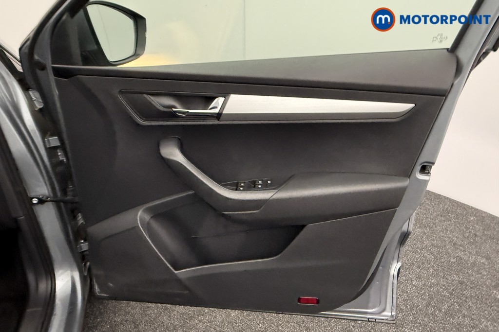 Skoda Karoq Se Technology Manual Petrol SUV - Stock Number (1566339) - 18th supplementary image
