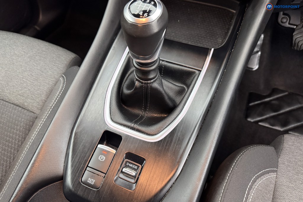 Nissan Qashqai N-Connecta Manual Petrol SUV - Stock Number (1566411) - 15th supplementary image