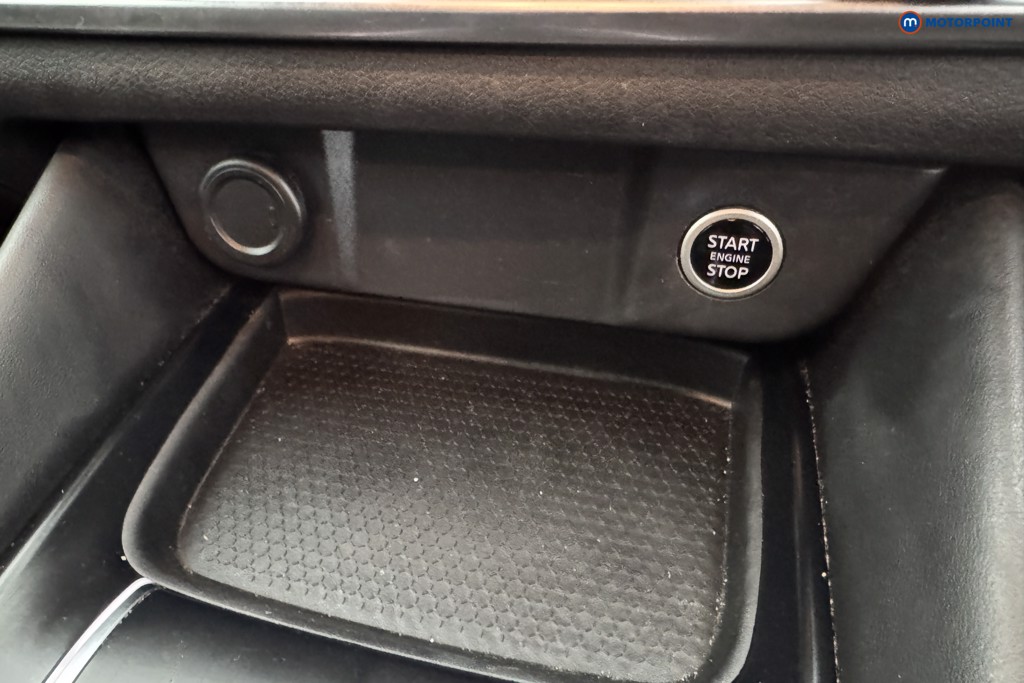 Nissan Qashqai N-Connecta Manual Petrol SUV - Stock Number (1566411) - 16th supplementary image