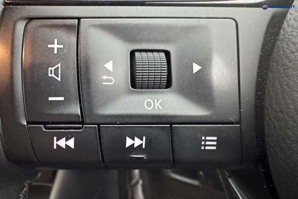 Nissan Qashqai N-Connecta Manual Petrol SUV - Stock Number (1566411) - 19th supplementary image