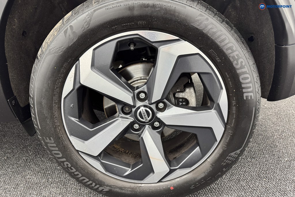 Nissan Qashqai N-Connecta Manual Petrol SUV - Stock Number (1566411) - 36th supplementary image