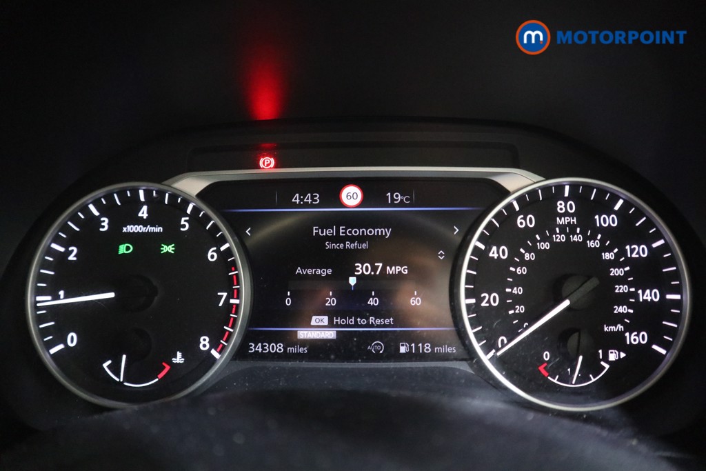 Nissan Juke N-Connecta Manual Petrol SUV - Stock Number (1566954) - 4th supplementary image