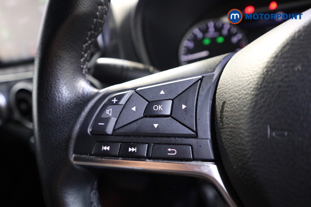 Nissan Juke N-Connecta Manual Petrol SUV - Stock Number (1566954) - 5th supplementary image