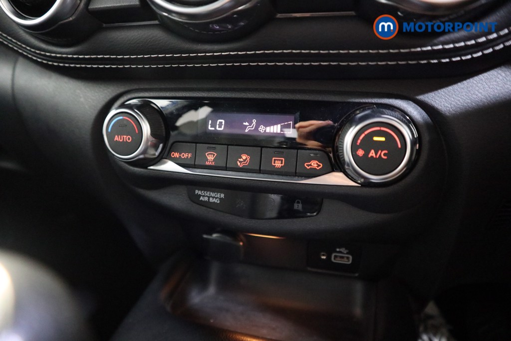 Nissan Juke N-Connecta Manual Petrol SUV - Stock Number (1566954) - 9th supplementary image