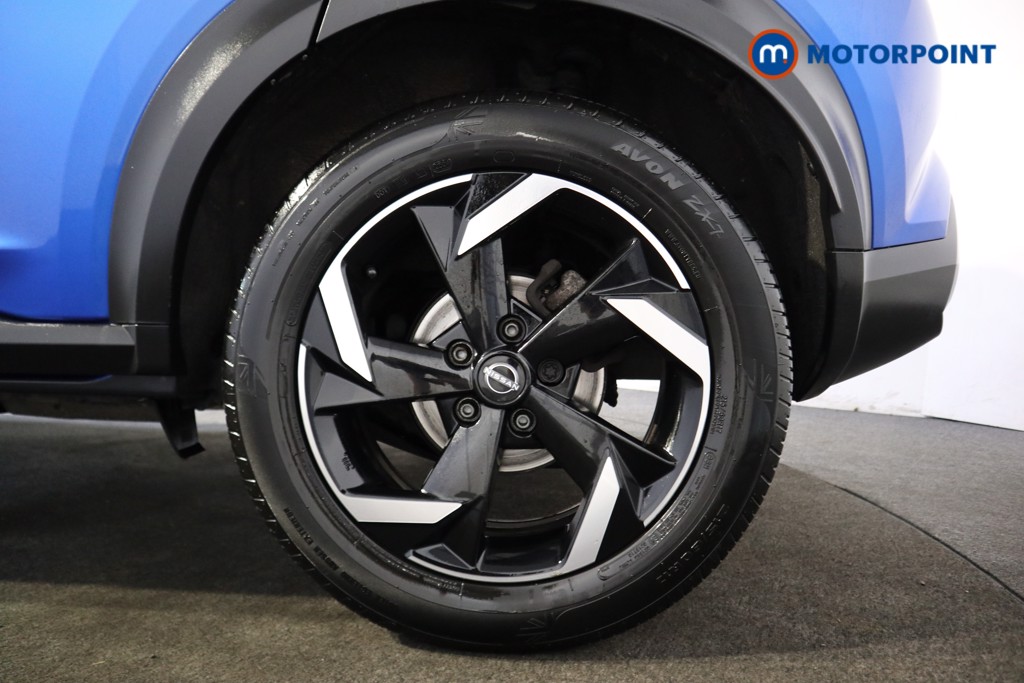 Nissan Juke N-Connecta Manual Petrol SUV - Stock Number (1566954) - 17th supplementary image