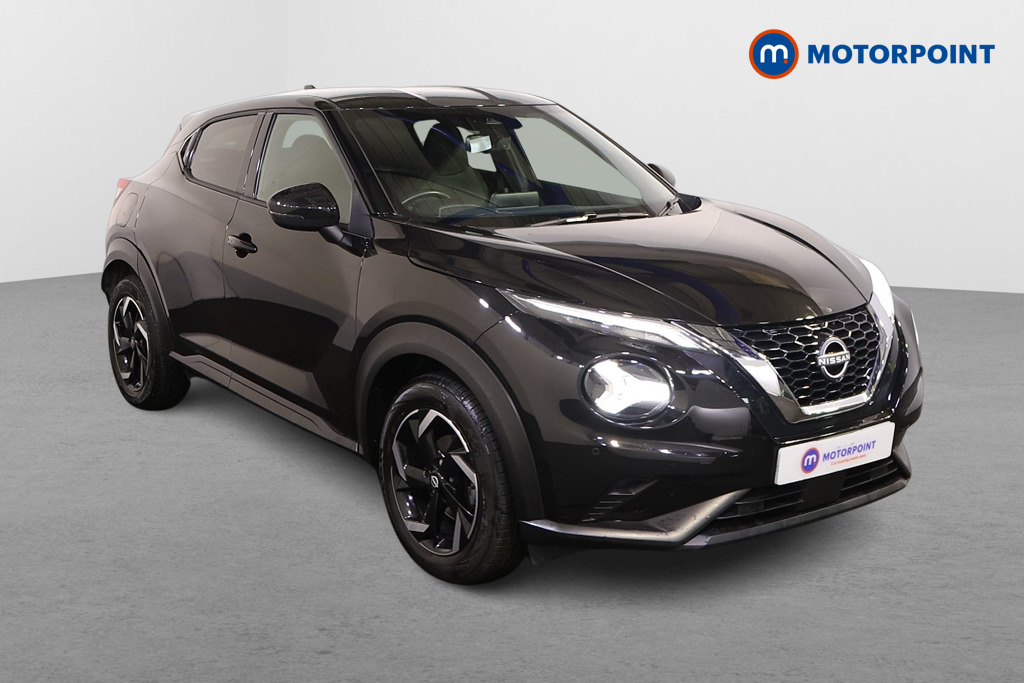 Nissan Juke N-Connecta Manual Petrol SUV - Stock Number (1566960) - Drivers side front corner