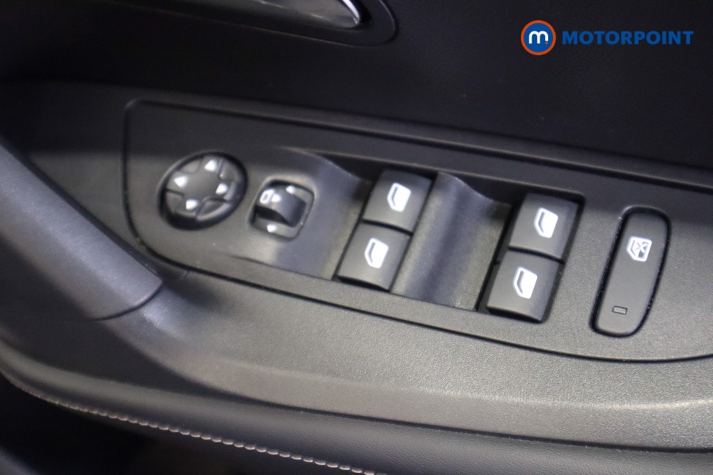 Seat Leon FR Automatic Petrol Plug-In Hybrid Hatchback - Stock Number (1567101) - 9th supplementary image