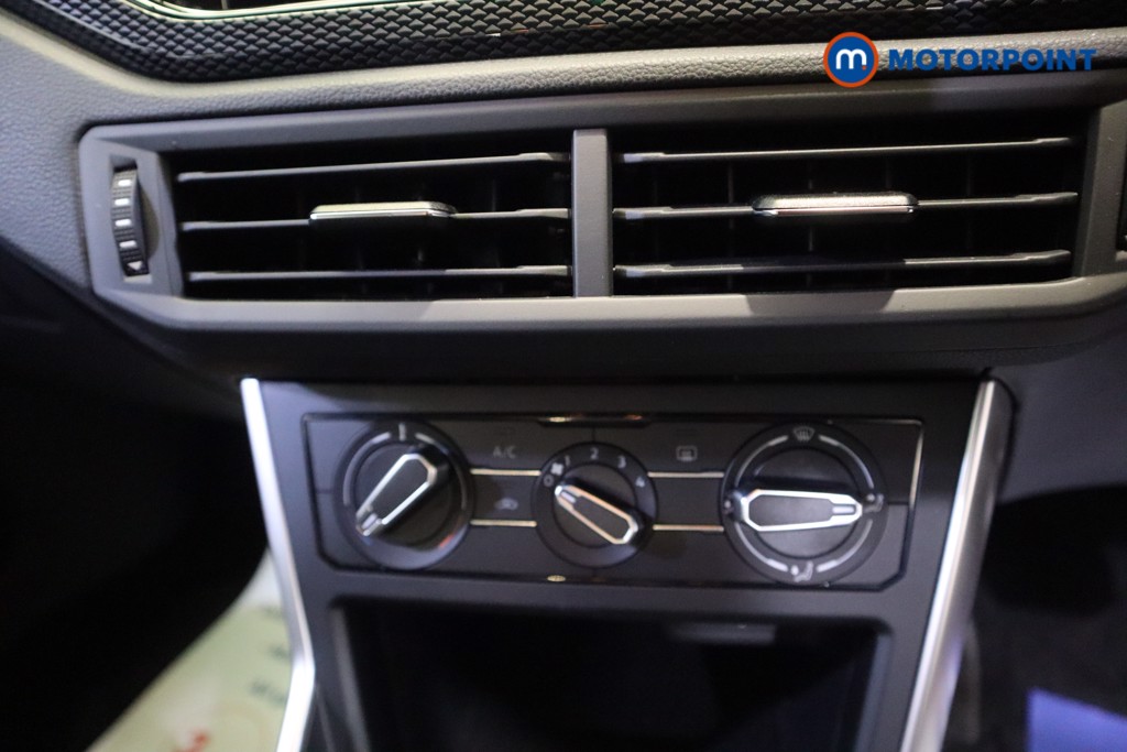 Volkswagen Polo Life Automatic Petrol Hatchback - Stock Number (1567576) - 5th supplementary image