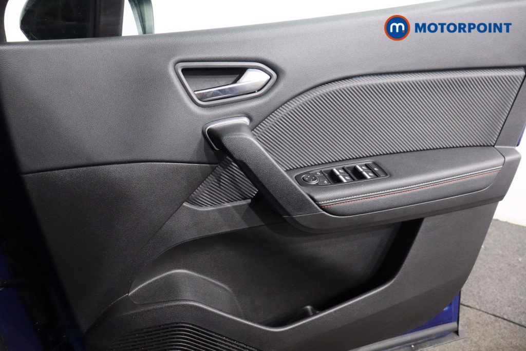 Renault Captur R.S. Line Manual Petrol-Electric Hybrid SUV - Stock Number (1567745) - 21st supplementary image