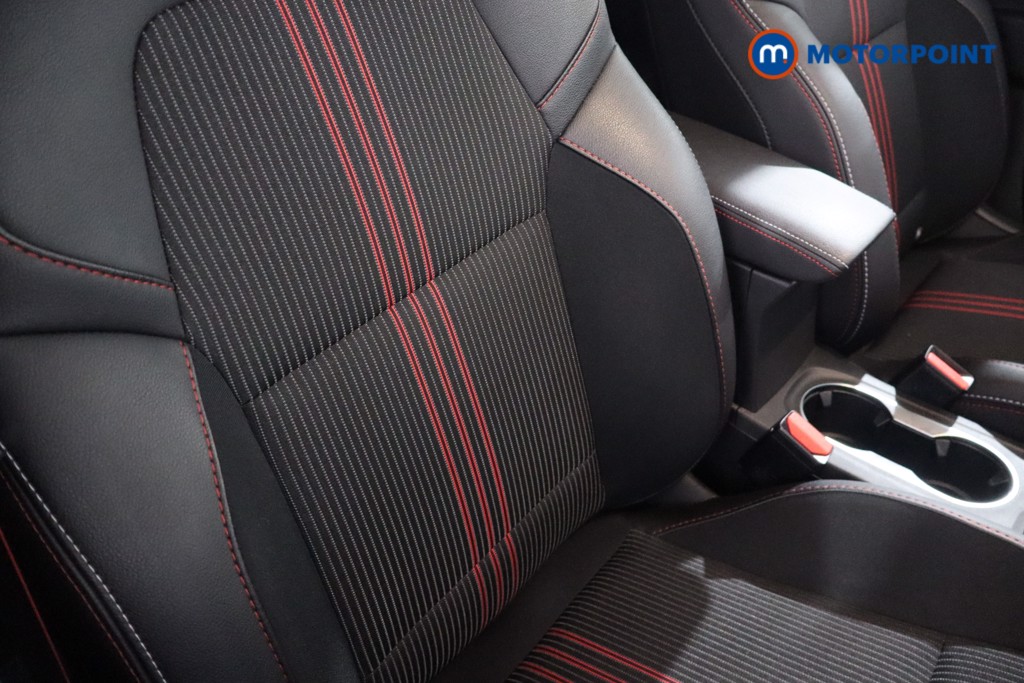 Renault Captur R.S. Line Manual Petrol-Electric Hybrid SUV - Stock Number (1567745) - 22nd supplementary image