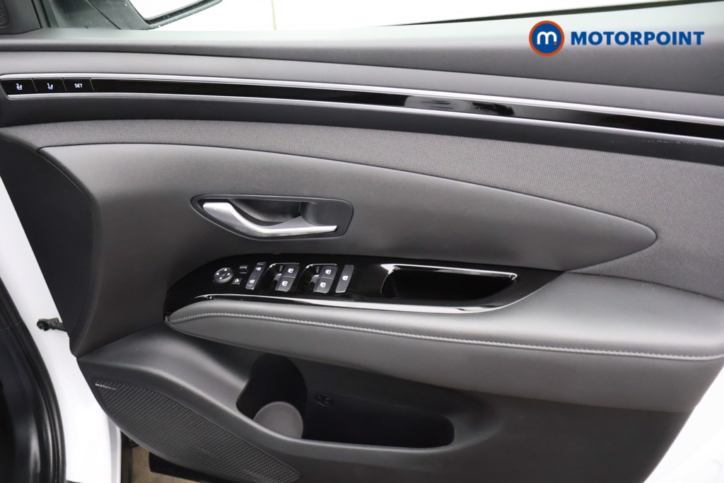 Hyundai Tucson Ultimate Automatic Petrol-Electric Hybrid SUV - Stock Number (1567919) - 9th supplementary image