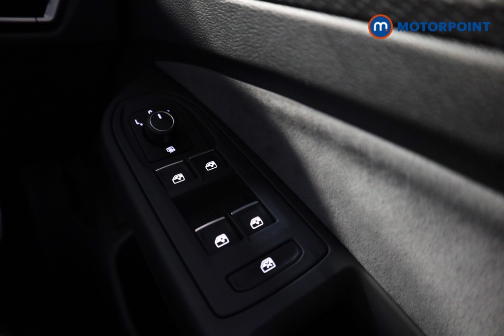 Volkswagen Golf R-Line Automatic Diesel Hatchback - Stock Number (1568857) - 4th supplementary image