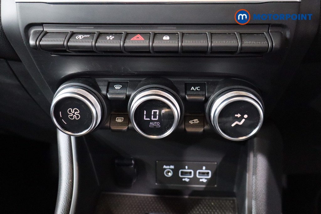 Renault Captur S Edition Automatic Petrol SUV - Stock Number (1569217) - 17th supplementary image