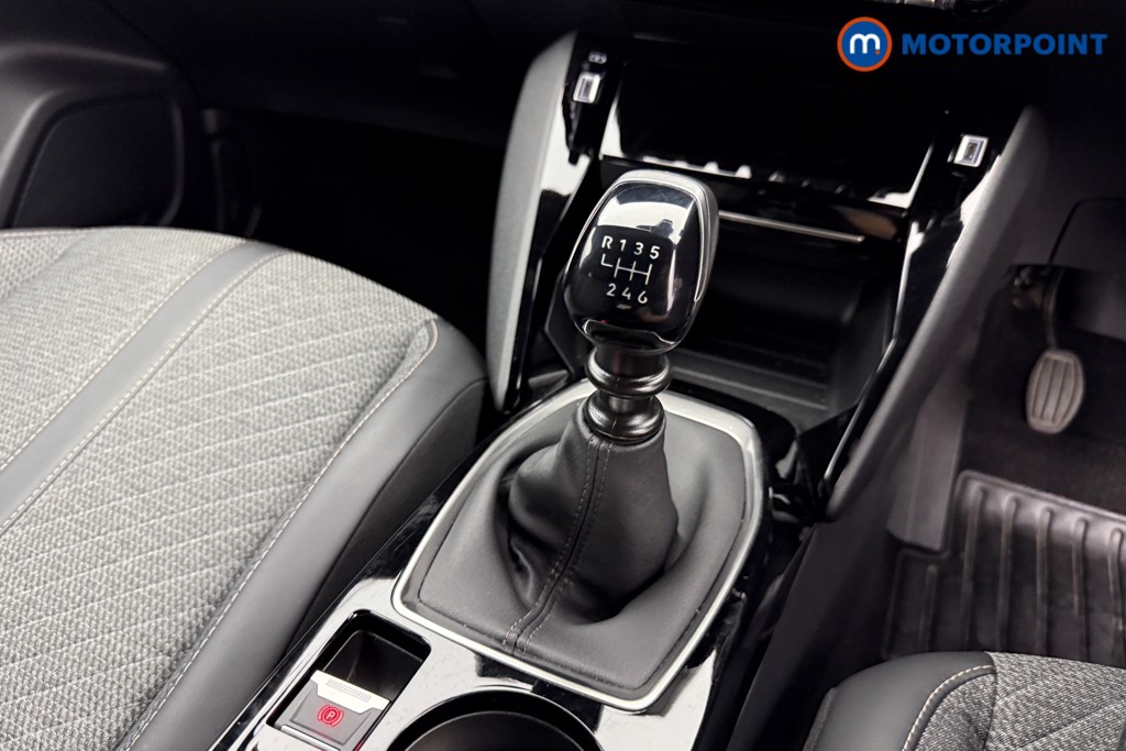 Peugeot 2008 Allure Manual Petrol SUV - Stock Number (1569384) - 10th supplementary image