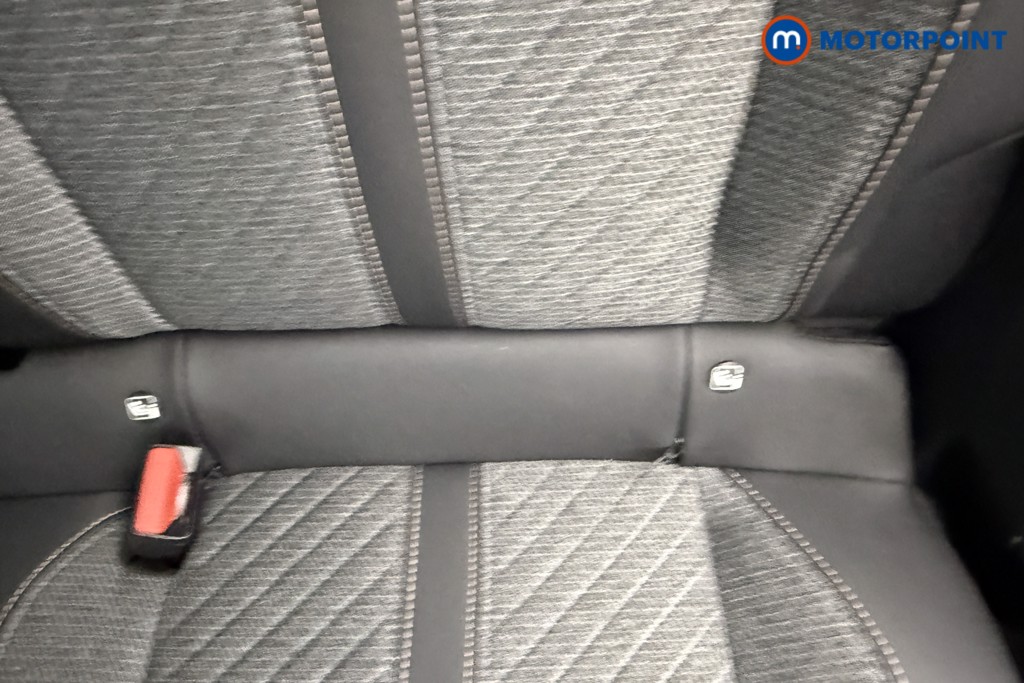 Peugeot 2008 Allure Manual Petrol SUV - Stock Number (1569384) - 21st supplementary image
