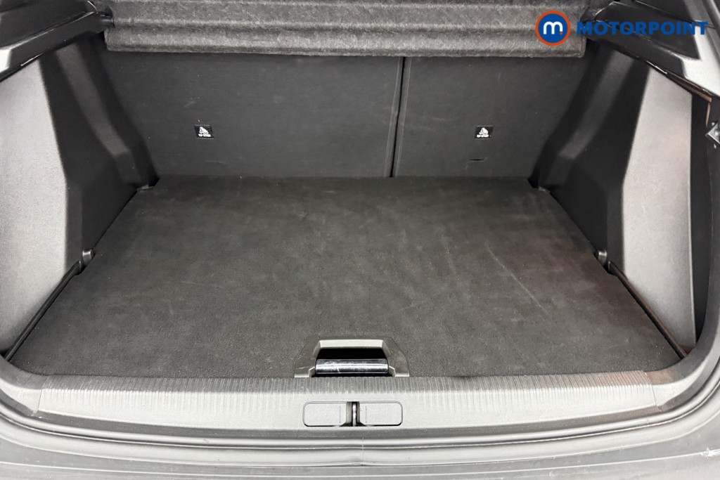 Peugeot 2008 Allure Manual Petrol SUV - Stock Number (1569391) - 18th supplementary image