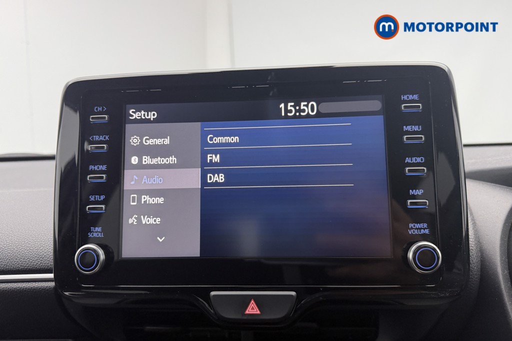 Toyota Yaris Design Automatic Petrol-Electric Hybrid Hatchback - Stock Number (1569552) - 5th supplementary image