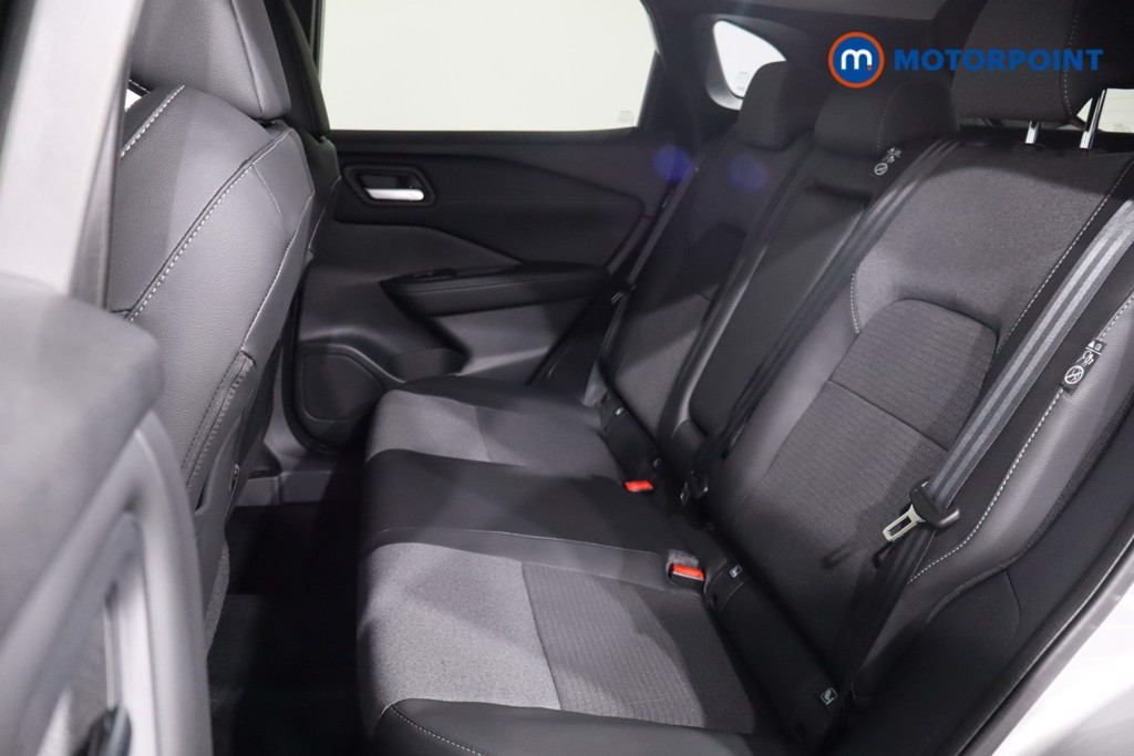 Nissan Qashqai N-Connecta Automatic Petrol SUV - Stock Number (1569602) - 5th supplementary image