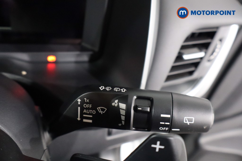 Nissan Qashqai N-Connecta Automatic Petrol SUV - Stock Number (1569606) - 23rd supplementary image