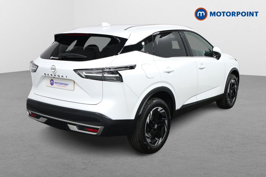 Nissan Qashqai N-Connecta Automatic Petrol SUV - Stock Number (1569608) - Drivers side rear corner