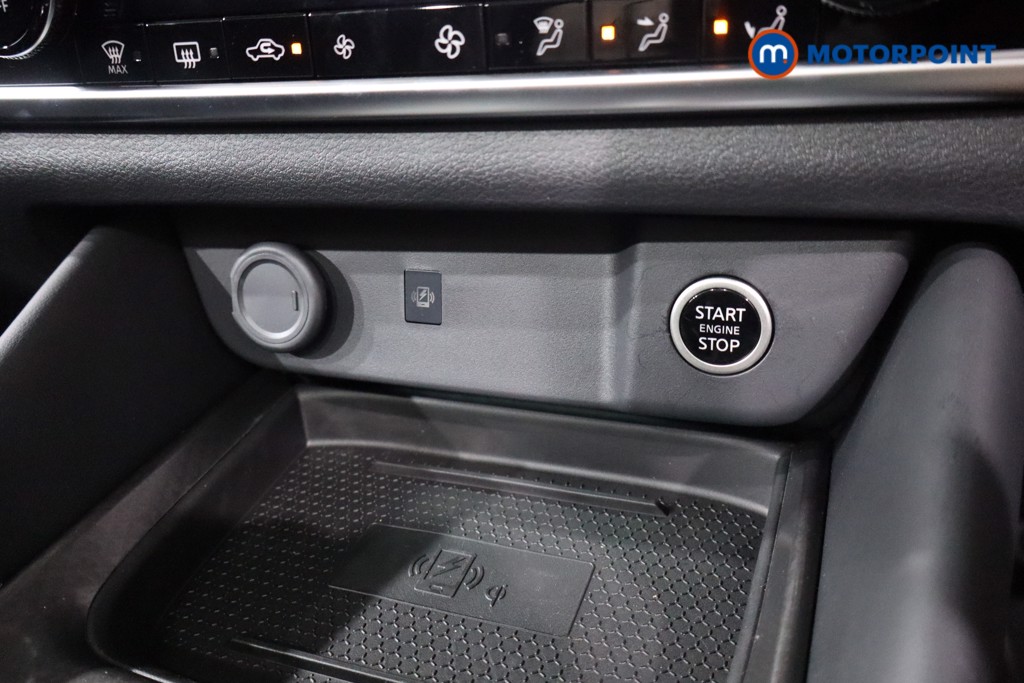 Nissan Qashqai N-Connecta Automatic Petrol SUV - Stock Number (1569609) - 16th supplementary image