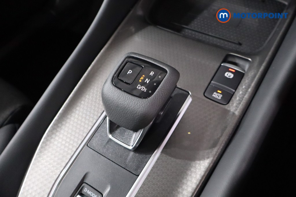 Nissan Qashqai N-Connecta Automatic Petrol SUV - Stock Number (1569609) - 19th supplementary image