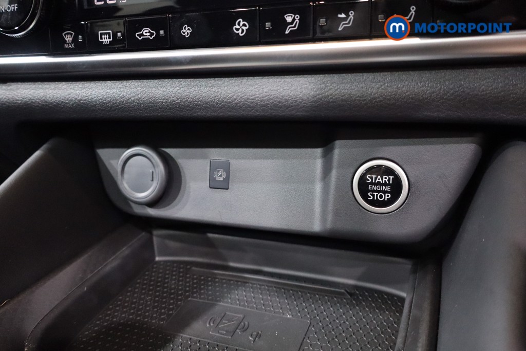 Nissan Qashqai N-Connecta Automatic Petrol SUV - Stock Number (1569613) - 16th supplementary image